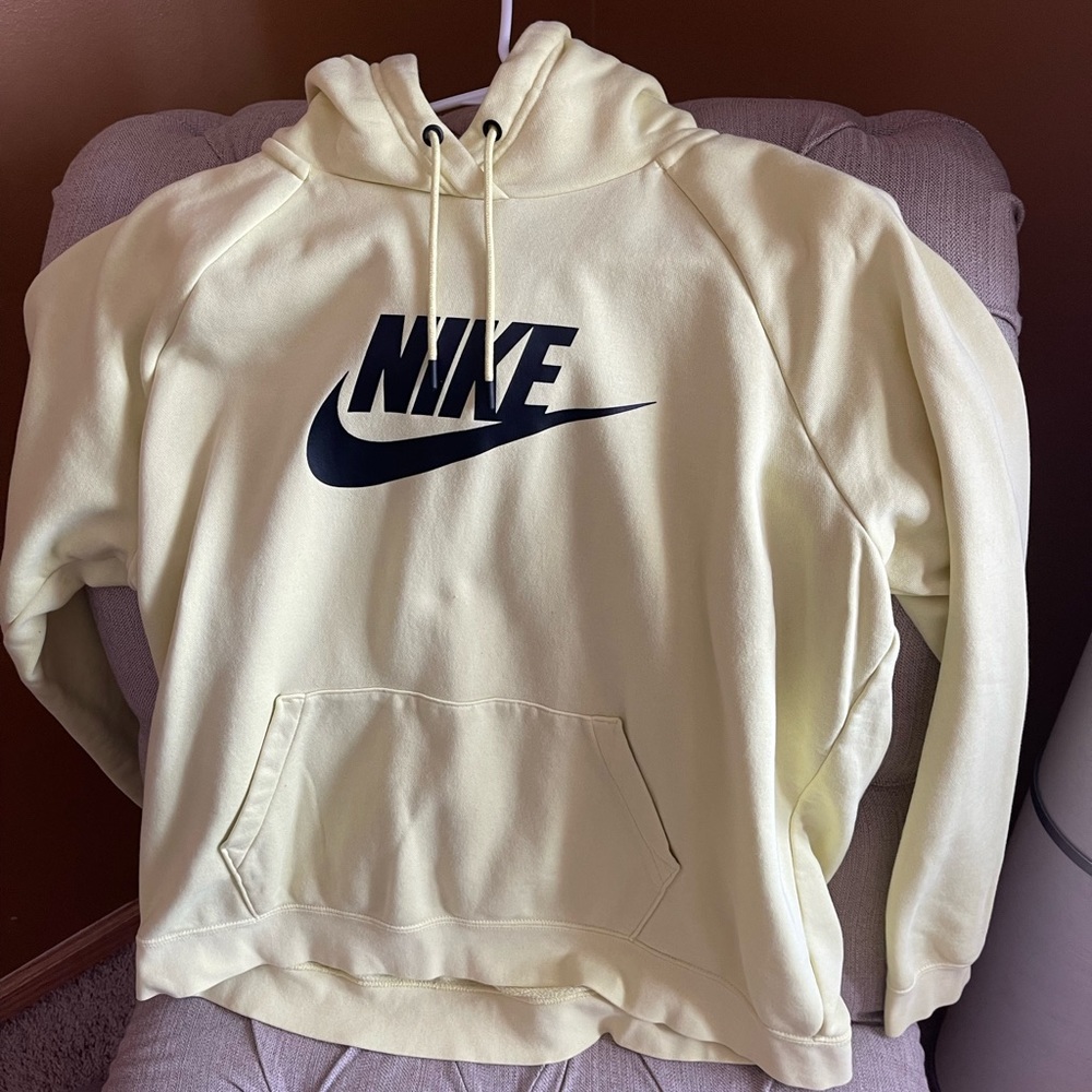 Nike Hoodie,XL. Very new- no stains